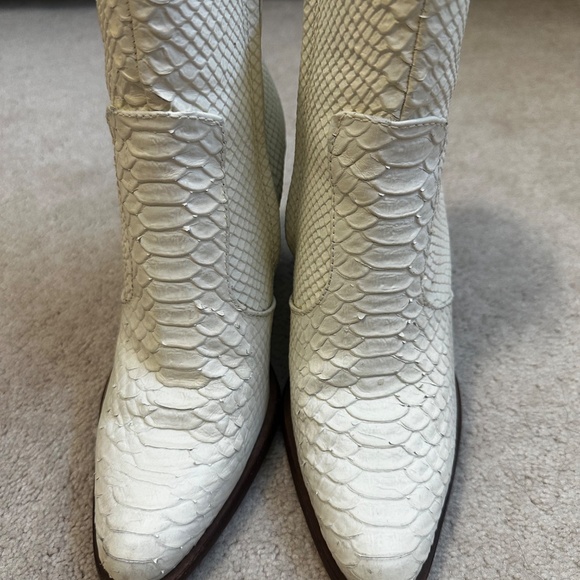 Women’s Leather White Boots - Picture 2 of 4